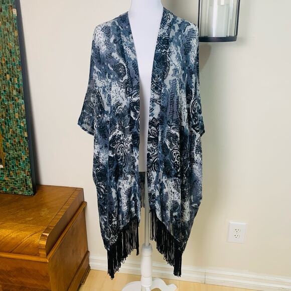 Avenue One Size Short Sleeve Open Shawl Cardigan Kimono Slate Blue Grey Fringe - Picture 2 of 9